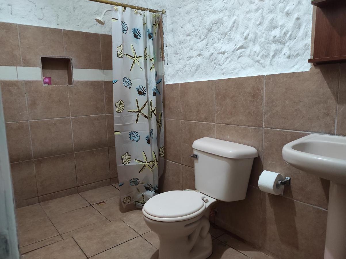 Caramba Hospedaje Ξενοδοχείο Tonsupa Εξωτερικό φωτογραφία