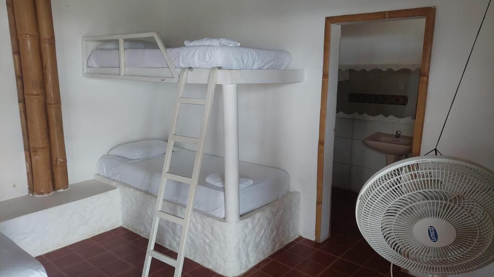 Caramba Hospedaje Ξενοδοχείο Tonsupa Δωμάτιο φωτογραφία